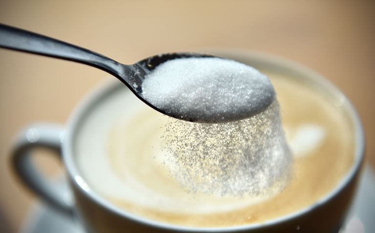 Analysis reveals unsweetened and coffee sweetened with sugar provide similar mortality benefit