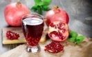 Pomegranate juice combined with aerobic training improves type 2 diabetes risk factors
