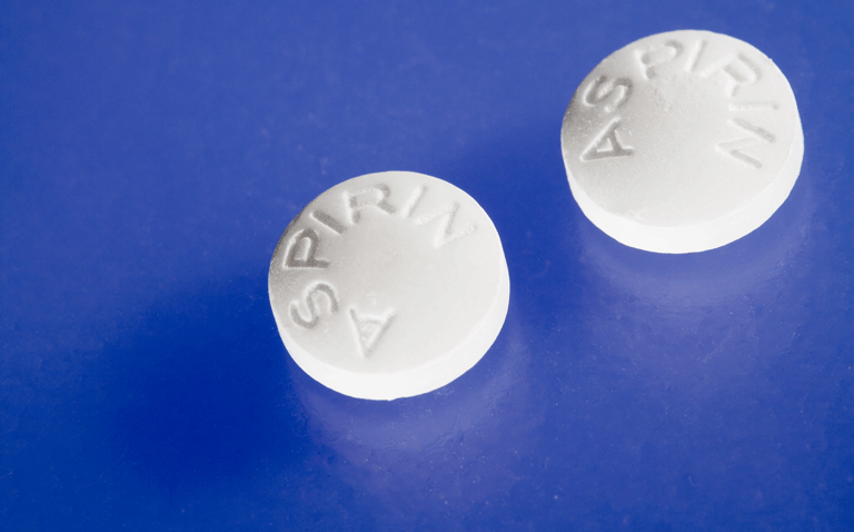 Low-dose aspirin use linked to increased risk of serious falls in elderly