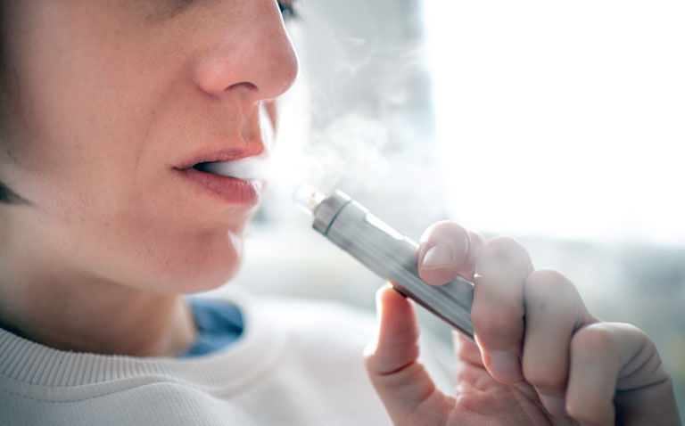 DNA damage to oral cells similar in never smoking vapers and current smokers