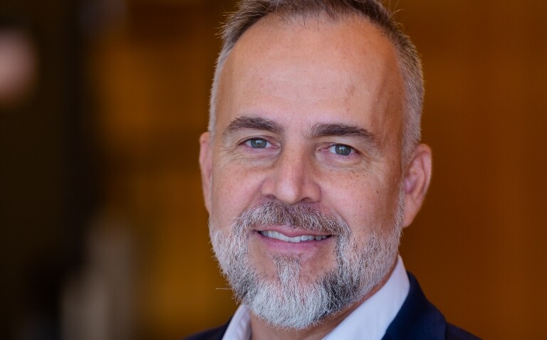 A headshot of EUSEM president Dr Robert Leach
