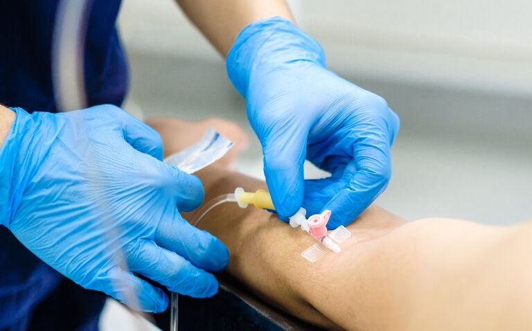 IV paracetamol provides similar level of analgesia to NSAIDs and opiates for acute pain in ED