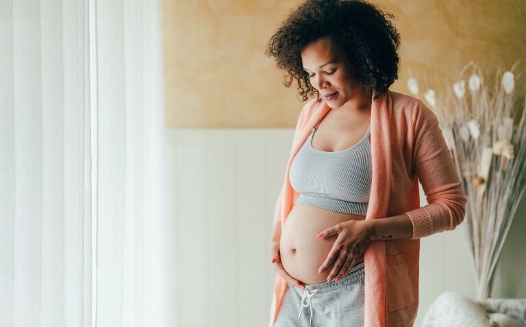 Review suggests biologics safe for pregnant women with psoriasis
