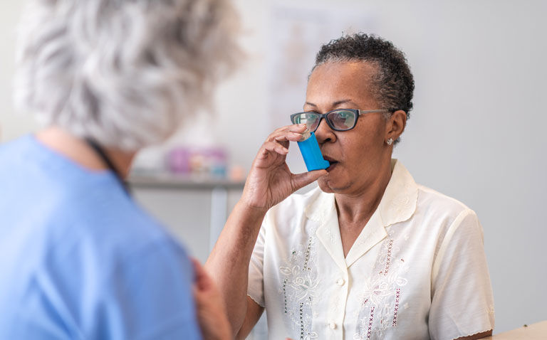 Updated review finds vitamin D has no impact on asthma control