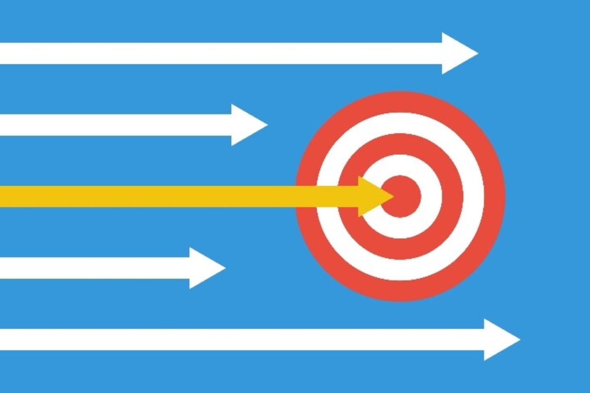 A red and white target on a blue background with white arrows approaching it from the left and a yellow arrow reaching the middle to illustrate immunometabolic dysfunction emerging as potential diabetic cardiomyopathy treatment target