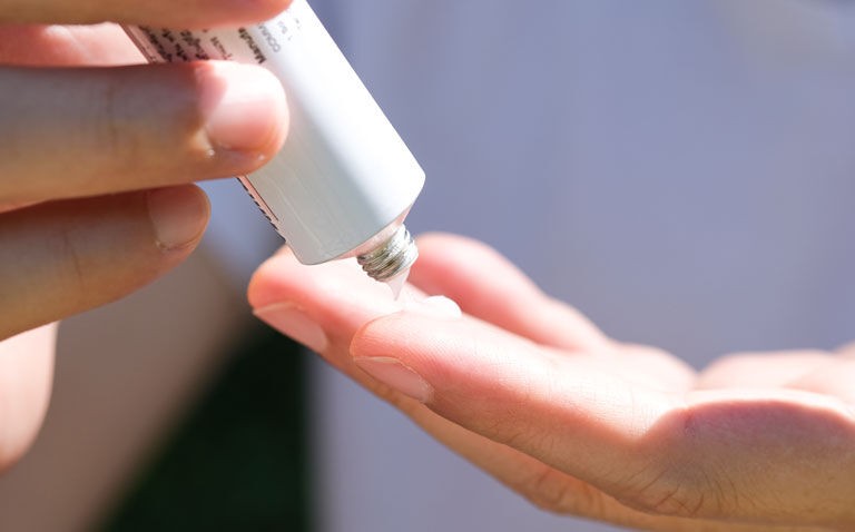 Cochrane systematic review answers only some questions on topical steroids use in eczema
