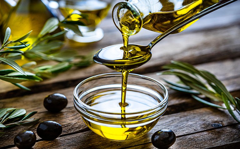 Higher olive oil intake associated with lower all-cause and cardiovascular mortality|olive oil