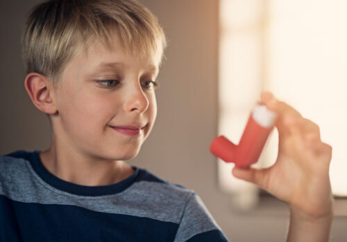 Once-daily inhaled steroid use in asthmatic children improves adherence