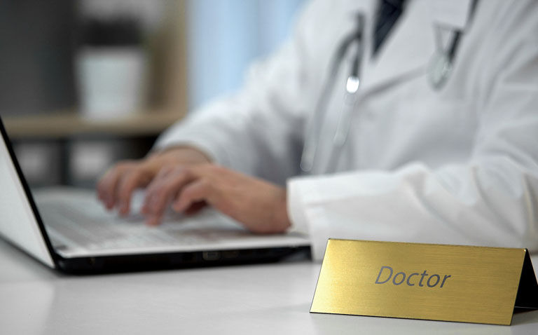 Use of a deprescribing support system fails to reduce adverse drug events in older adults
